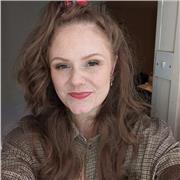 I am an TEFL qualified English teacher living in Stroud, offering online classes.